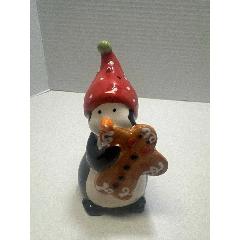 Iconikal Set Of 2 Penguin Salt And Pepper Shakers Christmas